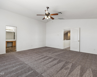 34994 N Barzona Trail - Photo Thumbnail 15
