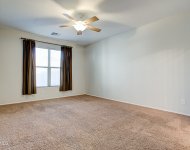 4323 W T Ryan Lane - Photo Thumbnail 34