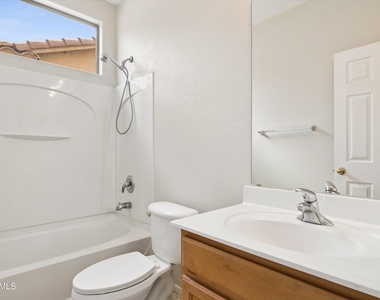 4323 W T Ryan Lane - Photo Thumbnail 41