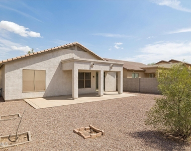 4323 W T Ryan Lane - Photo Thumbnail 26