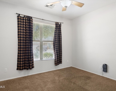 4323 W T Ryan Lane - Photo Thumbnail 19