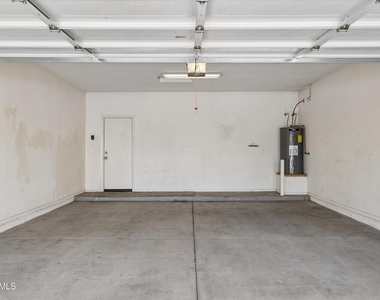 4323 W T Ryan Lane - Photo Thumbnail 44