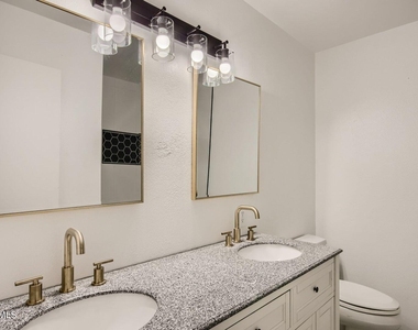 3115 S Kachina Drive - Photo Thumbnail 9