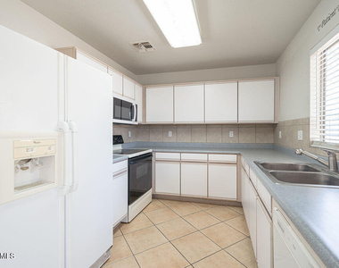 13628 W Fargo Drive - Photo Thumbnail 5