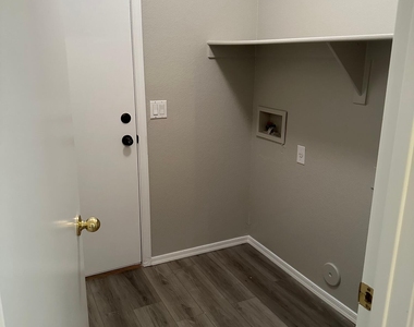 15345 W Evans Drive - Photo Thumbnail 6