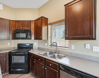 544 N Alma School Road - Photo Thumbnail 13