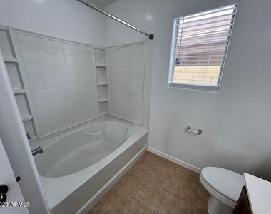 1223 W Desert Seasons Drive - Photo Thumbnail 27