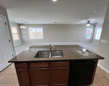 1223 W Desert Seasons Drive - Photo Thumbnail 7