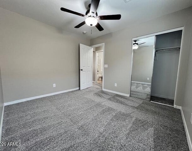 1223 W Desert Seasons Drive - Photo Thumbnail 18