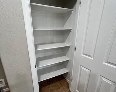 1223 W Desert Seasons Drive - Photo Thumbnail 11