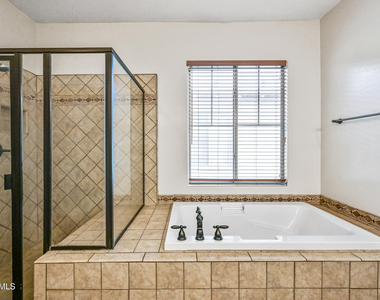 15340 W Dahlia Drive - Photo Thumbnail 23