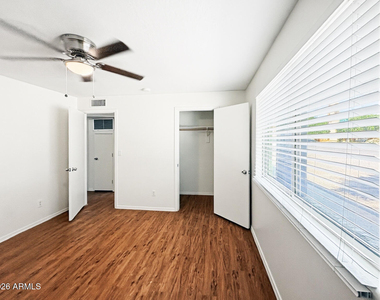 2417 E Campbell Avenue - Photo Thumbnail 6