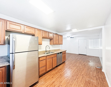 2417 E Campbell Avenue - Photo Thumbnail 9