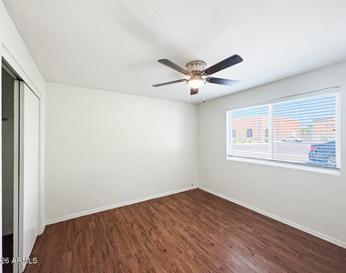 2417 E Campbell Avenue - Photo Thumbnail 5