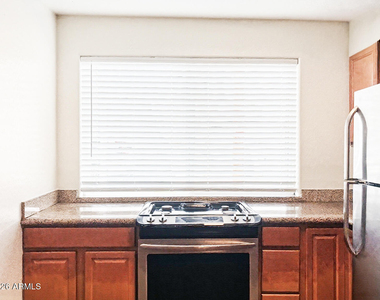 2417 E Campbell Avenue - Photo Thumbnail 7