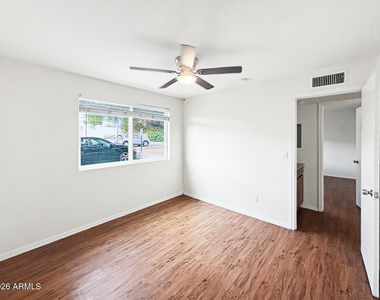 2417 E Campbell Avenue - Photo Thumbnail 1