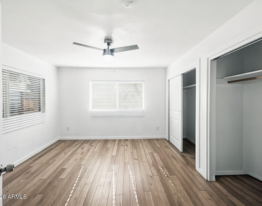 1911 E Amelia Avenue - Photo Thumbnail 12