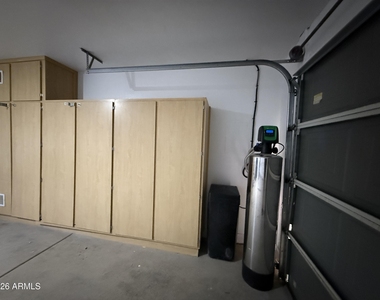 15731 N 102nd Street - Photo Thumbnail 5