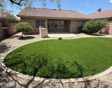 15731 N 102nd Street - Photo Thumbnail 9