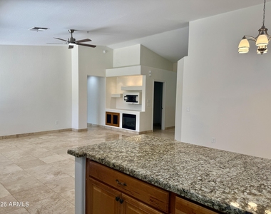 15731 N 102nd Street - Photo Thumbnail 7