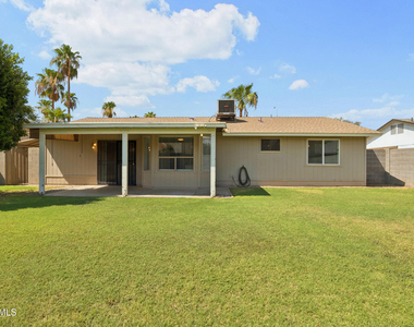 737 W El Prado Road - Photo Thumbnail 25