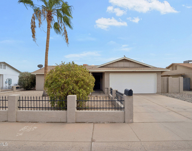 737 W El Prado Road - Photo Thumbnail 2