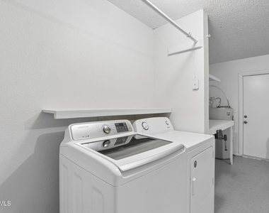 737 W El Prado Road - Photo Thumbnail 23