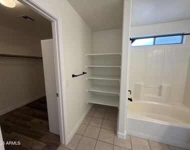 12710 W Ash Street - Photo Thumbnail 14