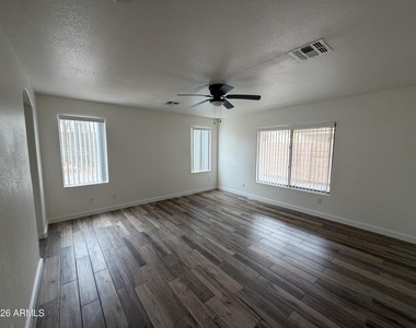 12710 W Ash Street - Photo Thumbnail 11