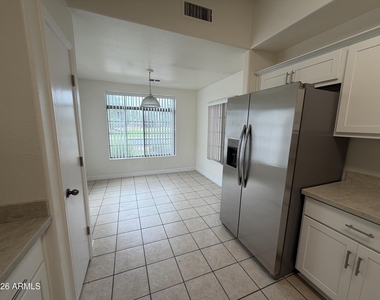 12710 W Ash Street - Photo Thumbnail 2
