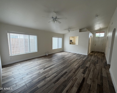 12710 W Ash Street - Photo Thumbnail 4