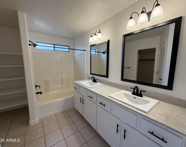 12710 W Ash Street - Photo Thumbnail 13