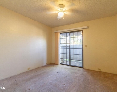 7557 N Dreamy Draw Drive - Photo Thumbnail 9
