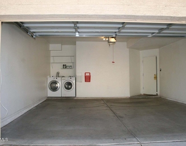 1013 W Westchester Avenue - Photo Thumbnail 6