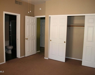 1013 W Westchester Avenue - Photo Thumbnail 28