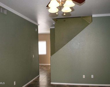 1013 W Westchester Avenue - Photo Thumbnail 3