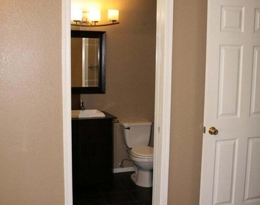1013 W Westchester Avenue - Photo Thumbnail 29