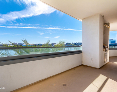 945 E Playa Del Norte Drive - Photo Thumbnail 18