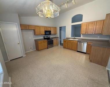 13223 W Desert Rock Drive - Photo Thumbnail 3