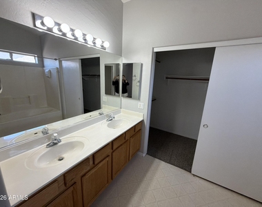 13223 W Desert Rock Drive - Photo Thumbnail 11