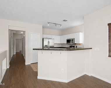 525 N Miller Road - Photo Thumbnail 30
