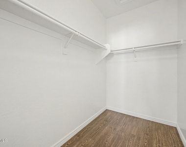 525 N Miller Road - Photo Thumbnail 18