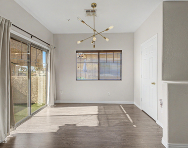 525 N Miller Road - Photo Thumbnail 5