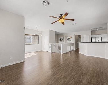 525 N Miller Road - Photo Thumbnail 8