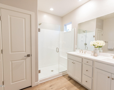 3725 E Flower Street - Photo Thumbnail 13