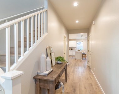 3725 E Flower Street - Photo Thumbnail 2