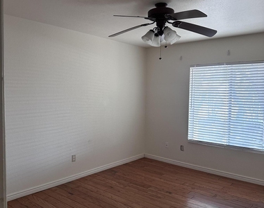 12114 E Victoria Street - Photo Thumbnail 11