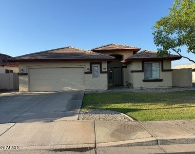 6821 W Saddlehorn Road - Photo Thumbnail 1