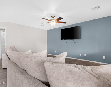 23340 W Cocopah Street - Photo Thumbnail 11