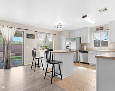 23340 W Cocopah Street - Photo Thumbnail 5